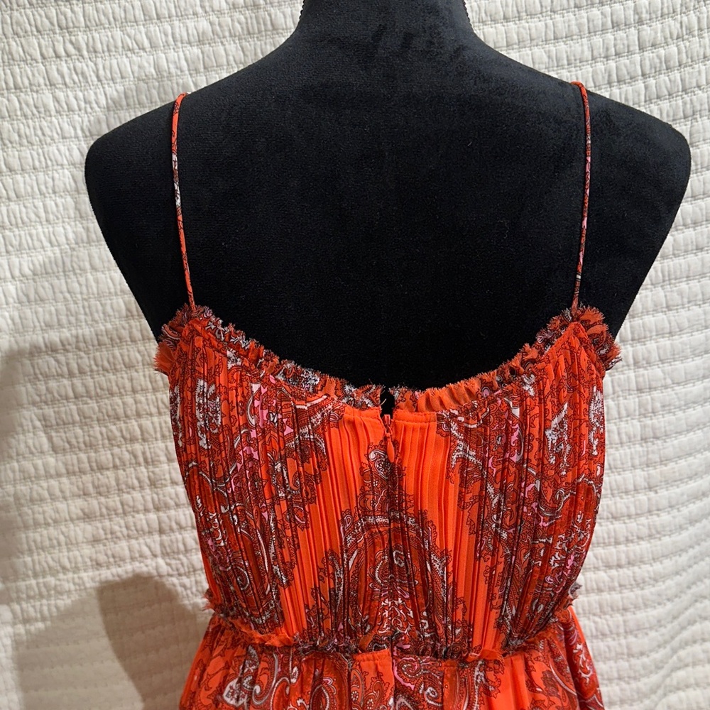 Banana Republic Coral Red Paisley Tiered Dress Size 6
MSRP $178 - Picture 7 of 9